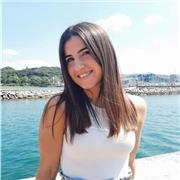 Soy maestra de Educación Infantil, por lo que trato de impartir clases de manera lúdica, teniendo en cuenta el desarrollo general del niño/a